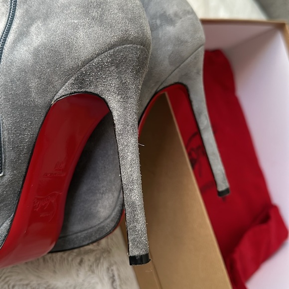 Bootylili Velours Christian Louboutin booties - Picture 3 of 16
